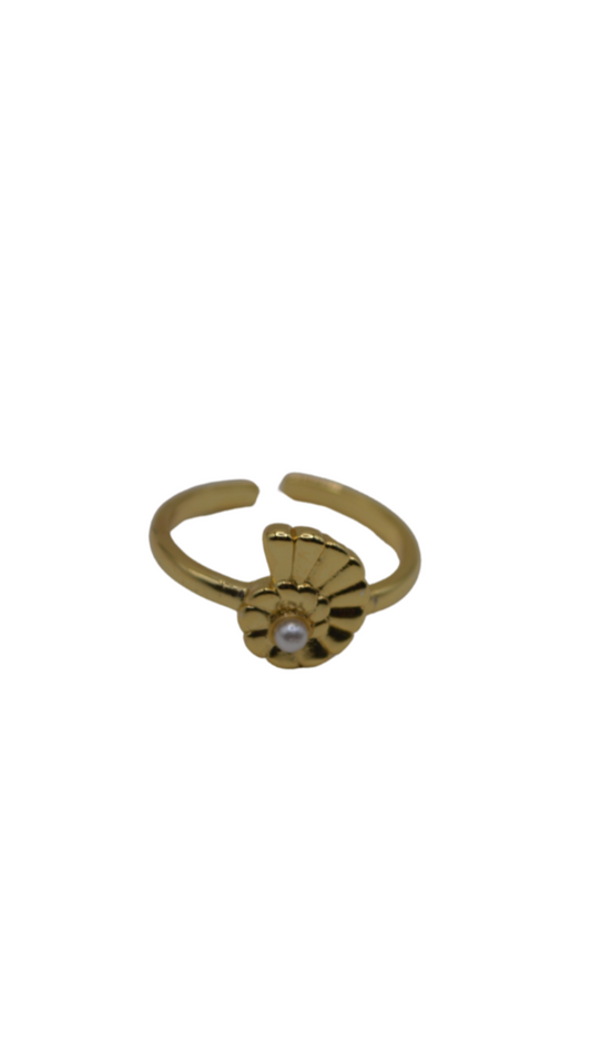 Luna Shell Ring