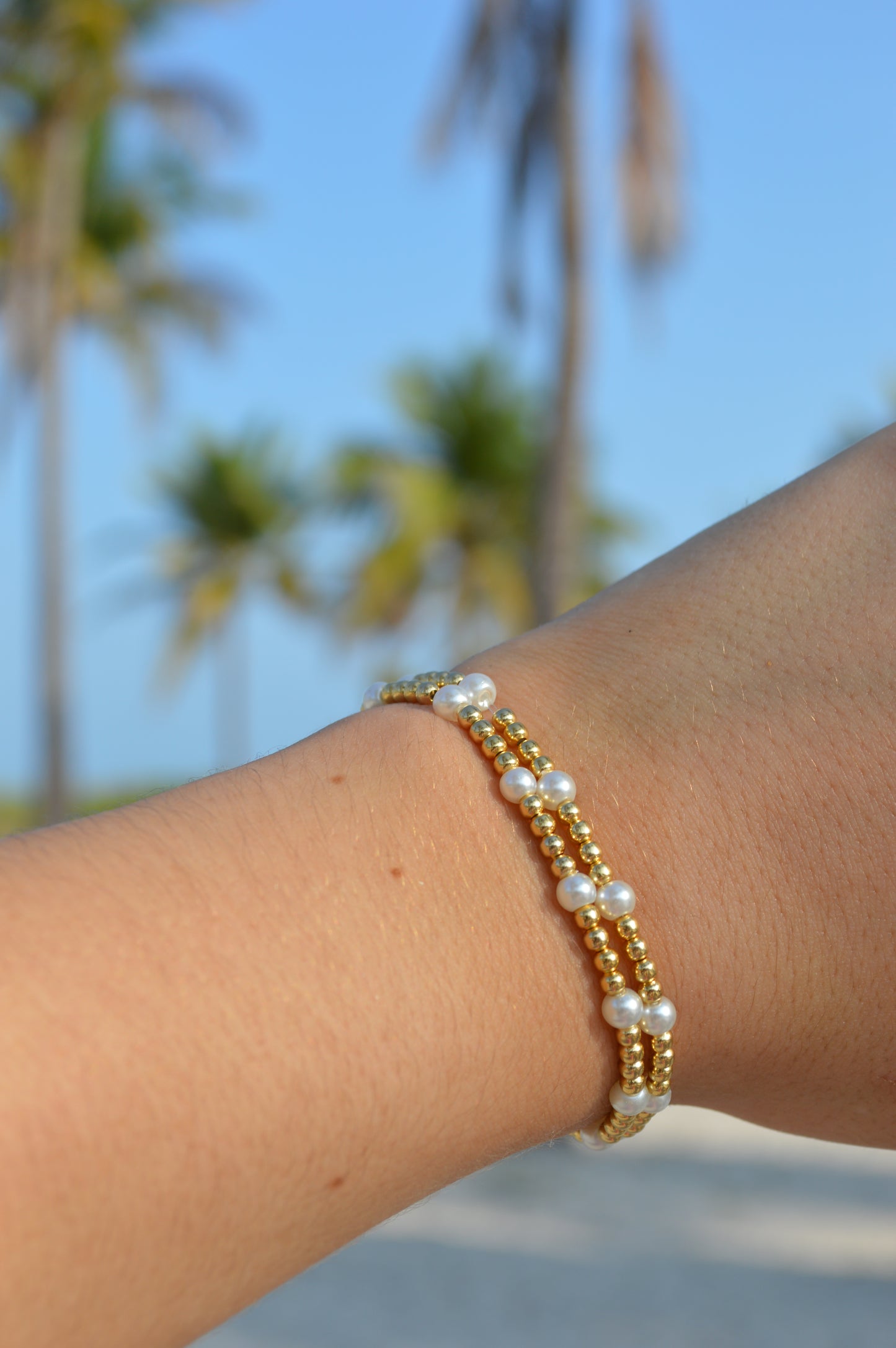 Pearl gold bead bracelets